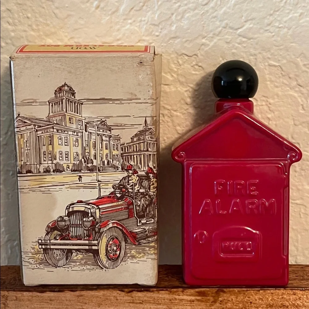 Vintage‎ Avon Fire Alarm Box Bottle Avon Spicy After Shave 1970's